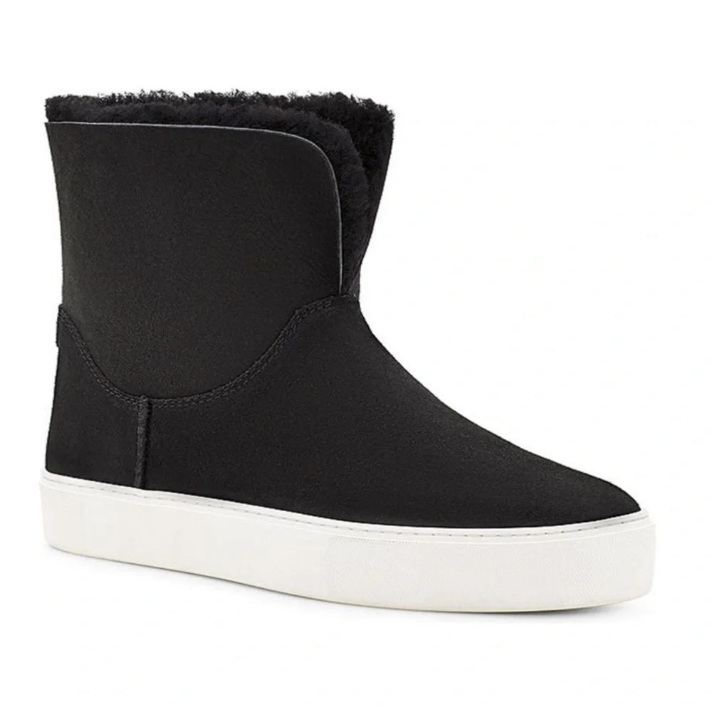 UGG Women's Lynus High Top Sneaker Black Suede Size 7.5 like new